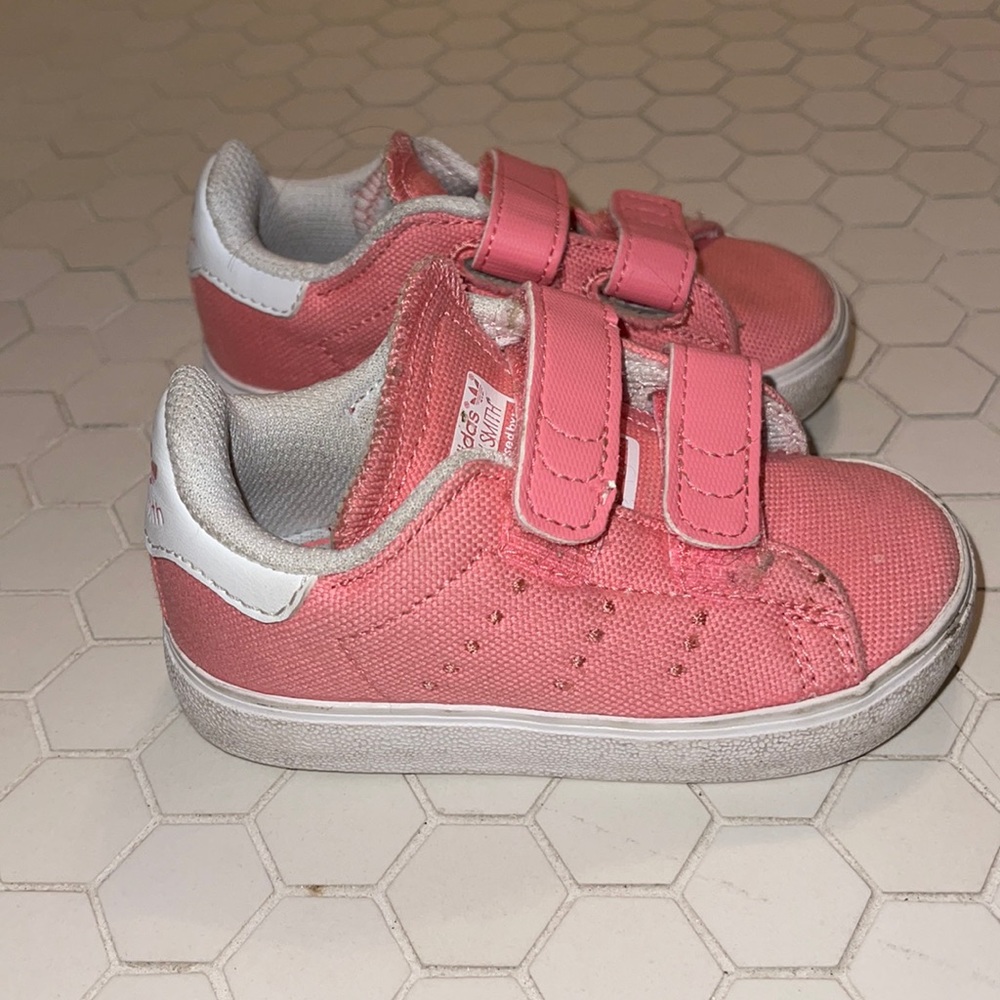 Adidas Stan Smith shoes, Size 5